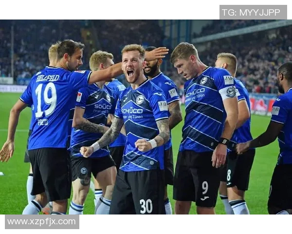 柏林赫塔主场溃败，保级前景堪忧