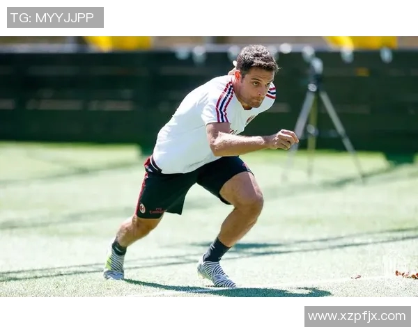 拜仁慕尼黑中场坎普康复良好重回训练场队友期待他的回归