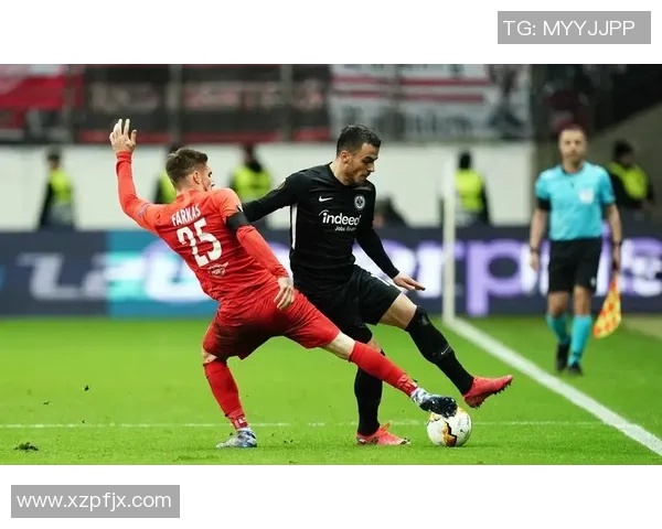 沙尔克04意外失利，法兰克福客场惊险勇夺三分